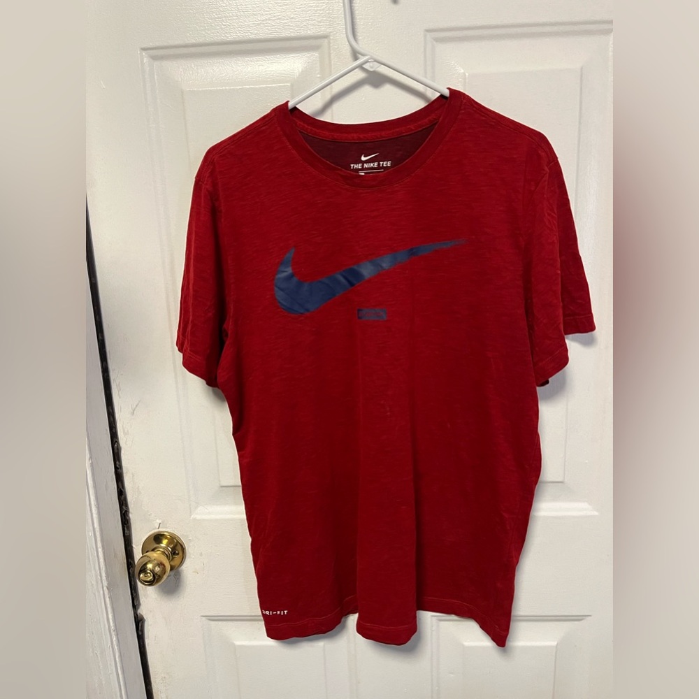 Nike Men's Red Dri Fit T-Shirt size medium